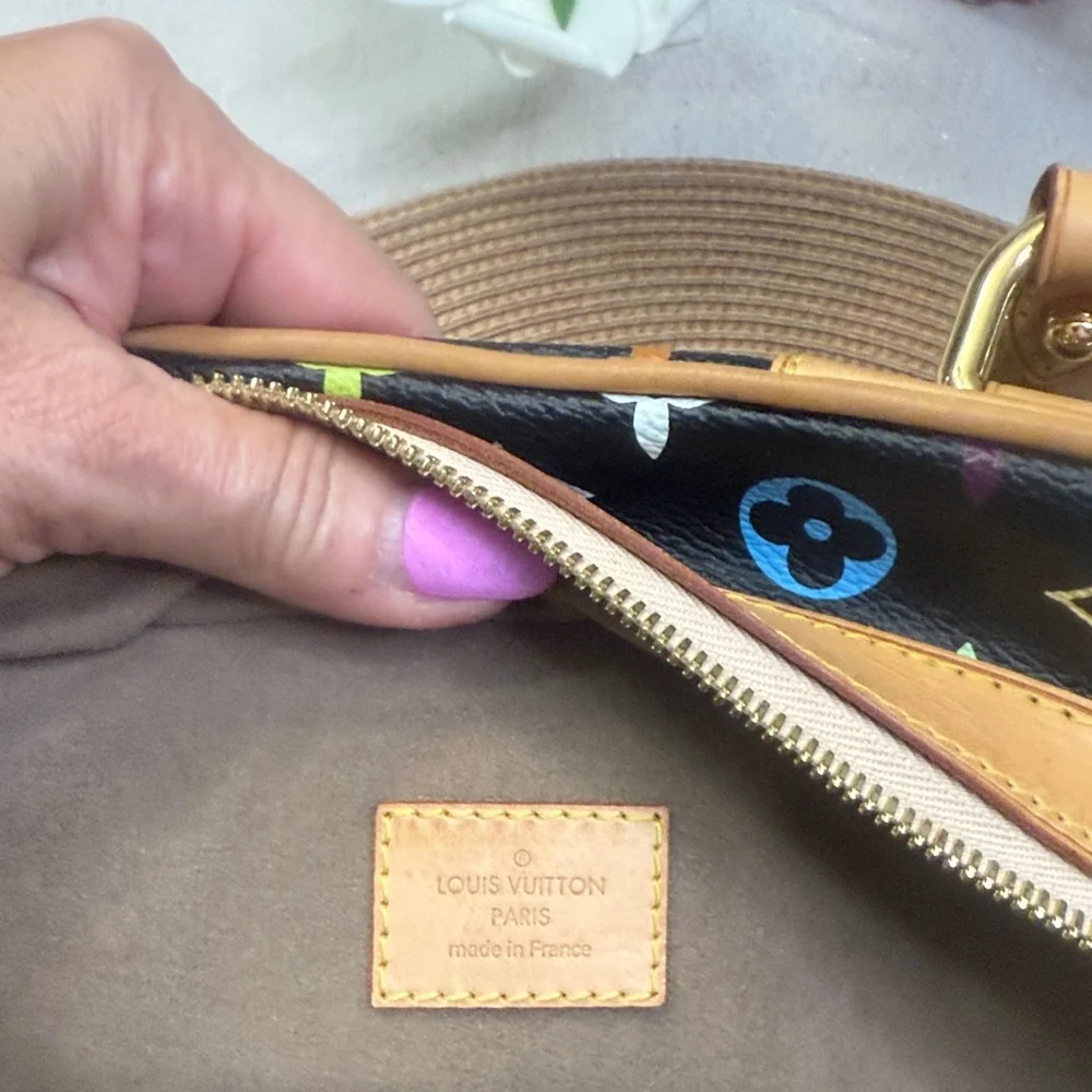 Louis Vuitton Authentic 💯 Macadamia Black Multi  Claudia  Designer Women's Bag - Picture 10 of 17